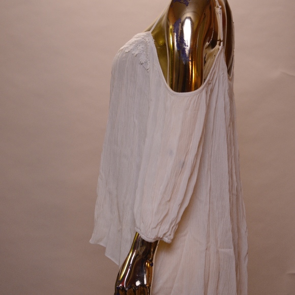 Forever 21 - off the shoulder top - NWT - Picture 2 of 3